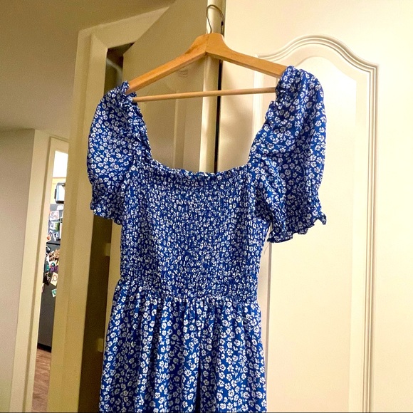Blue and white flower dress - Picture 2 of 4